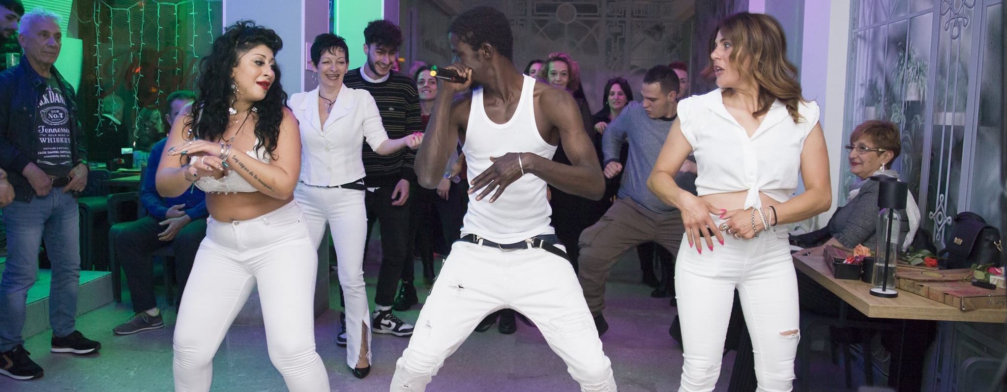 Serate karaoke con intrattenimento professionale a Catanzaro